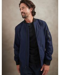 Banana Republic Factory Tech Motion 
