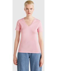 Benetton - Benetton, Camiseta Rosa De Algodón Puro Con Escote De Pico, Rosa, Mujer - Lyst