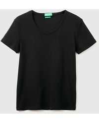 Benetton - Benetton, Slim Fit T-Shirt With V-Neck - Lyst