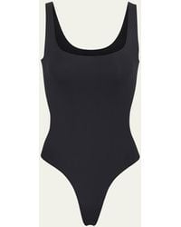 Skims - The Smoothing Seamless Stretch-woven Thong Body - Lyst