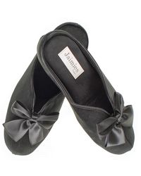 ladies black slippers