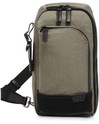 tumi arrive martin sling