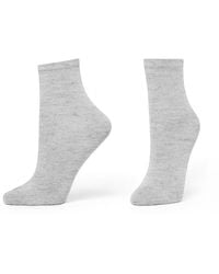 Hue - Sleek Lightweight Crew Socks - Lyst