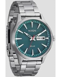 Nixon - Sentry solar stainless steel reloj gris - Lyst