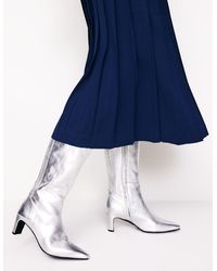 Boden - Kniehohe Stiefel Mit Absatz Und Ziereinsatz Hinten - Lyst