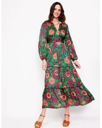 Boden - Robe Longue Pippa En Satin-Émeraude Profond, Motif Ornate Bud - Lyst