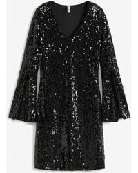 bonprix - Paillettenkleid Mit Trompeten-Ärmel - Lyst