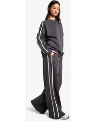 Boohoo - Pantalón Deportivo Tall De Pernera Ancha Con Línea Lateral - Lyst