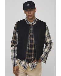 BoohooMAN - Kastige wendbare Weste aus Borg & Wildleder - Lyst