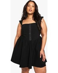 Boohoo - Vestido Plus Mini De Tela Elástica Estilo Corsé De Manga Corta - Lyst