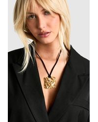 Boohoo - Collar Con Colgante De Metal Martillado - Lyst