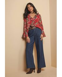 Wallis - Floral Print Ruffle Detail Blouse - Lyst