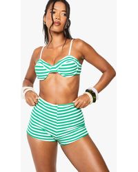 Boohoo - Pantalón Corto Para La Playa De Felpa Con Rayas - Lyst