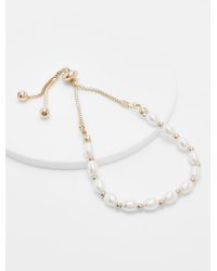 Boohoo - Pulsera Dorada Con Perlas Y Alamar - Lyst