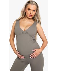 Boohoo - Maternity Supersoft Sculpt V Neck Longline Top - Lyst