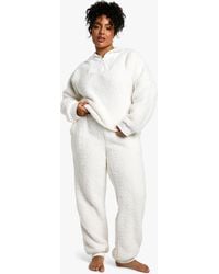 Boohoo - Conjunto Plus Para Estar En Casa De Canalé Y Forro Polar Con Cremallera A La Mitad Y Pantalón Deportivo - Lyst