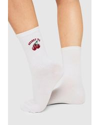 Boohoo - Calcetines Deportivos Con Bordado De Cerezas - Lyst