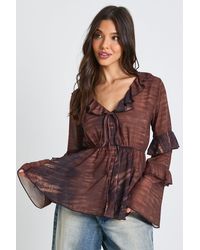 Boohoo - Snake Print Chiffon Ruffle Cinch Waist Blouse - Lyst