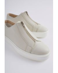 BoohooMAN Contrast Stitch Zip Up Sneaker - White