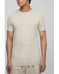 Boohoo - Camiseta Básica Ajustada Al Músculo Con Cuello De Caja - Lyst