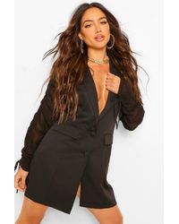 Boohoo Blazer in chiffon con maniche increspate - Nero