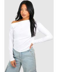 Boohoo - Petite Twisted Shoulder Ruched Cotton Top - Lyst