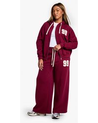 Boohoo - Plus Contrast Drawcord Applique Straight Leg Joggers - Lyst