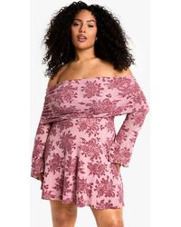 Boohoo - Vestido Plus Mini De Devoré Con Escote Bardot Y Mangas Acampanadas - Lyst
