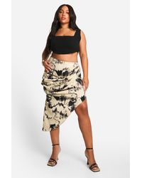 Boohoo - Plus Woven Abstract Print Ruched Detail Midaxi Skirt - Lyst