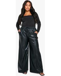 Boohoo - Pantalón Deportivo Plus De Pernera Ancha Y Cuero Sintético Con Cintura Elástica - Lyst