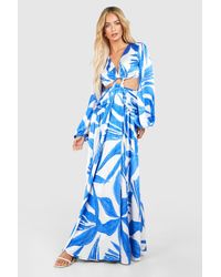 Boohoo - Abstract Print Cut Out Ring Detail Maxi Dress - Lyst