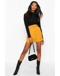 Boohoo Womens Goldfarbene Shorts mit O-Ring und Seitentasche - Mehrfarbig