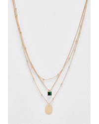 Boohoo - Gold Hammered Oval Pendant Necklace - Lyst