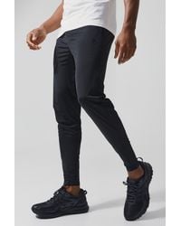 BoohooMAN - Man Active Gym Reflective Regular Fit 5inch Shorts - Lyst