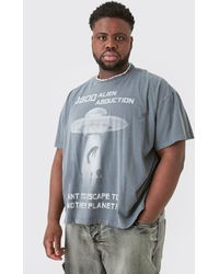 BoohooMAN - Plus Distressed Oversized Washed Alien Graphic T-shirt - Lyst