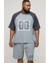 Boohoo - Plus Oversized Boxy Raglan Waffle Graphic T-Shirt & Short Set - Lyst