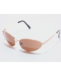 Boohoo - Angled Metal Sunglasses With Brown Lens In Gold - Lyst