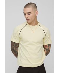 BoohooMAN - Kastiges T-Shirt mit Kontrast-Paspeln - Lyst