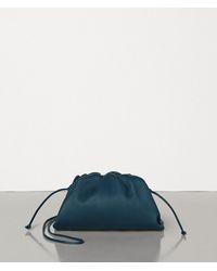 Bottega Veneta THE MINI POUCH - Blau