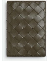 Bottega Veneta - Intrecciato Reisepassetui - Lyst