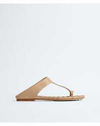 Bottega Veneta - Livia Flat Thong - Lyst