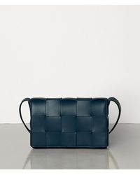 Bottega Veneta CASSETTE BAG - Blau