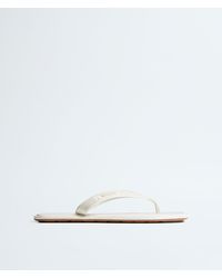Bottega Veneta - Sampieri Thong - Lyst