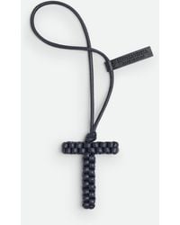Bottega Veneta - Buchstabe T-Charm - Lyst