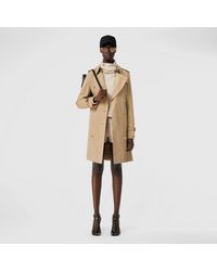 Womens Clothing Coats Raincoats and trench coats Burberry Leather Short Kensington Heritage Trench Coat in Natural 