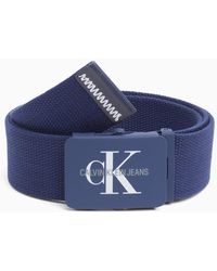Calvin Klein Cintur�n de lona con placa - Azul