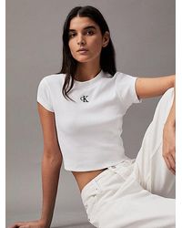 Calvin Klein - Schmales geripptes Cropped T-Shirt - Lyst