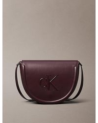 Calvin Klein - Satteltasche Mit Monogramm-Logo-Prägung - Lyst
