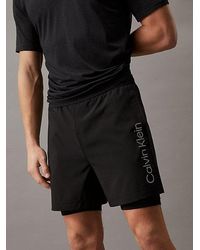 Calvin Klein - Kurze 2-in-1-Sporthose - Lyst