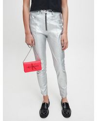 Calvin Klein Pantalones skinny de piel sint�tica - Gris